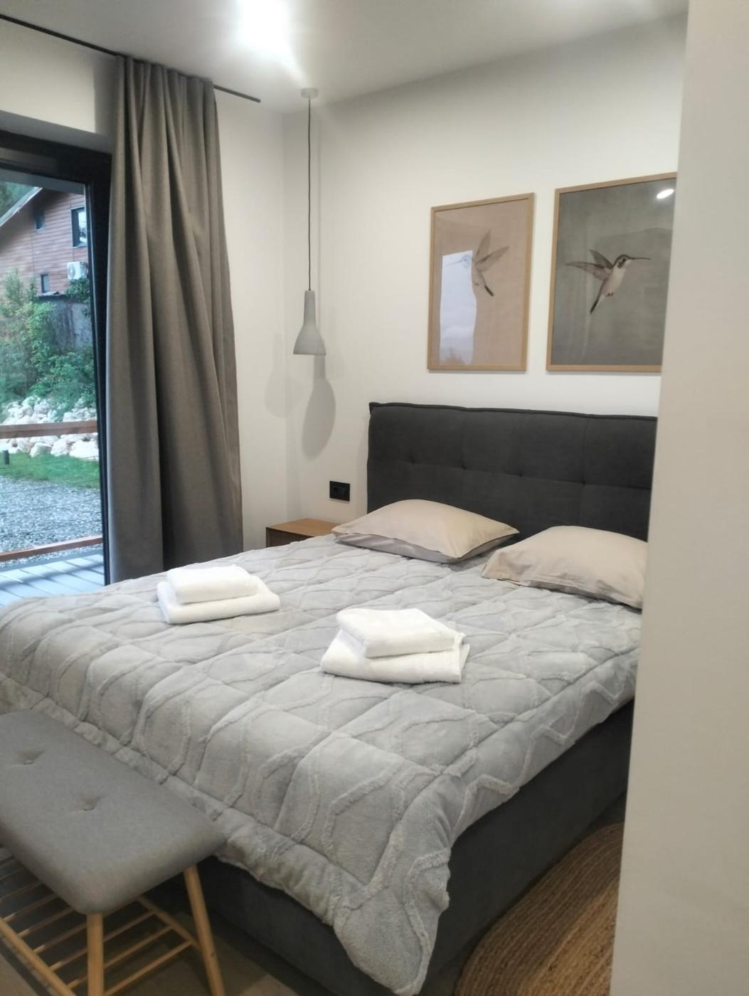 Dormitor cu balcon